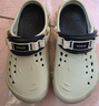 crocs卡駱馳檀健次同款波波洞洞鞋|207937 骨白/黑-2YJ 37/38(230mm) 曬單實拍圖