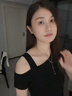 佐敘純欲風(fēng)一字肩上衣女夏2025新款設(shè)計(jì)感小眾不規(guī)則性感鎖骨斜肩短袖 黑色 S (85斤內(nèi)） 曬單實(shí)拍圖