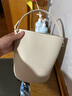 UNIFINE2026新款真皮水桶包高級通勤單肩手提包包女小眾斜挎包情人節禮物 奶昔白 曬單實(shí)拍圖