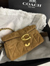 蔻馳（COACH）Tabby 20 條紋絎縫推鎖閉合翻蓋 枕頭包單肩包25新款正品 黃銅拼雪松色CW626-B4CED 20*17*11中號 曬單實(shí)拍圖