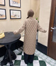 波司登（BOSIDENG）2025新款輕薄90鵝絨服女長款小香風(fēng)菱格襯衫領(lǐng)保暖外套B250134188 【店長推薦】慕斯卡其|7C83 S 160/84A 體重約100-110斤 曬單實拍圖