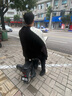 夢(mèng)多福 電動(dòng)車擋風(fēng)被秋冬季加厚加絨親子防風(fēng)被摩托車罩護(hù)膝防水擋風(fēng)衣 米色加厚絨丨加寬側(cè)翼+護(hù)脖+護(hù)肩 曬單實(shí)拍圖