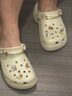 卡駱馳（crocs）【白鹿同款】洞洞鞋女鞋經(jīng)典閃耀云朵Clog厚底沙灘涼拖鞋 W9 曬單實(shí)拍圖