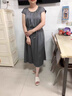 俞兆林（YUZHAOLIN）媽媽夏裝氣質(zhì)短袖連衣裙2025年新款中老年女裝時尚收腰大碼長裙子 灰色 XL  建議105斤以內(nèi) 曬單實拍圖