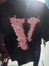 VLONEFRIENDS賽博風(fēng)破碎大LOGO印花 短袖T恤男女同款黑粉情侶新款純棉 VLTE25007黑粉 XL 曬單實(shí)拍圖