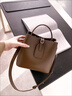 ANYSMIC國際一線(xiàn)品牌新款高級斜挎包大容量水桶時(shí)尚手提包母親節日禮物 棕色 曬單實(shí)拍圖