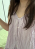 UR2025夏季新款女裝波嬉風(fēng)V領(lǐng)褶皺肌理紐扣吊帶衫UWM250055 粉紫 S 曬單實(shí)拍圖
