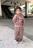 咭卡咭為女童秋季套裝衣服2025秋裝新款洋氣兒童長(zhǎng)袖外套小女孩運(yùn)動(dòng)兩件套 皮粉色套裝 【衣服偏小拍大一碼】 110 cm 曬單實(shí)拍圖