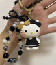 三麗鷗卡通HelloKitty凱蒂貓串珠書(shū)包掛件鑰匙扣手鏈玩偶公仔掛飾 三麗鷗家族悠閑假期鑰匙扣/凱蒂貓【黑色】 三麗鷗家族悠閑假期鑰匙扣 曬單實(shí)拍圖