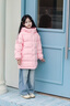 雪中飛兒童羽絨服2025新款女童簡約面包羽絨服男童時尚加厚保暖羽絨外套 淡粉色 120 曬單實(shí)拍圖