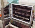 京對迷你蒸飯柜 小型臺式蒸飯機 小型臺式饅頭機 220V 家用商用全自動(dòng)商用電蒸箱 2層（兩個(gè)無(wú)孔磁盤(pán)） 曬單實(shí)拍圖