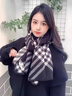 CharisKitty輕奢小c&k圍巾女2025新款韓系格紋百搭圍脖氛圍感大披肩生日禮物 黑白色Black and white【禮盒包裝】 曬單實(shí)拍圖
