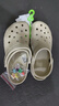 卡洛馳crocs 經(jīng)典款洞洞鞋時(shí)尚男女同款夏季休閑透氣沙灘鞋拖鞋涼鞋 骨白色 36-37 =M4 曬單實(shí)拍圖
