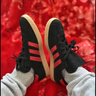 adidas「T頭鞋」STADT經(jīng)典時尚薄底運(yùn)動板鞋男女阿迪達(dá)斯三葉草 黑色/淺猩紅/金色 39 曬單實(shí)拍圖