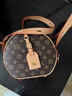 香港專(zhuān)柜正品老花圓餅包包女2026新款真皮小包明星同款斜挎小圓包 咖啡色小號【專(zhuān)柜禮盒裝】 曬單實(shí)拍圖