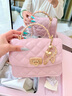 CHARLES&KEITH七夕限定禮盒鏈條包掛菱格小方包CK17-50701608-A Cotton Candy Pink棉花糖粉 S 曬單實(shí)拍圖