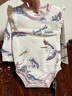 DOMIAMIA新生兒包屁衣寶寶服飾嬰兒哈衣0-6-12個月衣服 沙鷗群島-花邊瑩緞款 66cm 曬單實拍圖