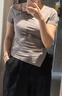 VEROMODAT恤女2025春季新款鏤空設(shè)計抽褶不規(guī)則開叉下擺短袖 淺麻紗色 M 曬單實拍圖