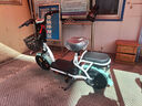 雅迪-冠能版雅迪電動(dòng)車2025新款新國(guó)標(biāo)電動(dòng)車電瓶車學(xué)生成人代步長(zhǎng)續(xù)航電瓶車小型電動(dòng)自行車校園代步男女女士輕便騎大功率雅迪Q11萊茵 雅迪電動(dòng)車小金剛48V12鉛酸電池綠色 48V 曬單實(shí)拍圖