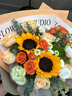 拾光逆旅鮮花同城配送向日葵花束配送男友生日禮物花束送女友閨蜜花店送花 錦繡年華丨向日葵配橙芭比洋甘菊尤加利葉混搭花束 曬單實(shí)拍圖