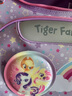 TigerFamily虎米兒童書包小學(xué)生1-3年級女男護脊減負大容量雙肩背包 曬單實拍圖