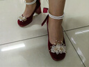 劉潮布鞋結婚紅色結婚鞋新娘花朵絕美秀禾服婚紗兩穿圓頭粗跟鞋女2024新 酒紅色 35 曬單實(shí)拍圖