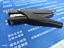 得力(deli)手握式金屬質(zhì)感耐用訂書(shū)機(jī)/訂書(shū)器 外賣(mài)打包便攜手持裝訂 適配12#訂書(shū)釘 黑色 曬單實(shí)拍圖