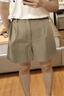 伊芙麗（eifini）伊芙麗2025夏季新款女裝短款簡(jiǎn)約經(jīng)典挺闊褲子高級質(zhì)感休閑短褲女 灰綠現貨 隨單贈皮帶 L 曬單實(shí)拍圖