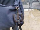 駱騏亞（cmlziua）斜挎包男士帆布旅行包大容量輕便單肩包休閑挎包城市通勤郵差包 黑色 33*18*30cm 曬單實(shí)拍圖