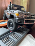 莽牛模型MN82S牧馬人越野車(chē)RC遙控車(chē)MN99S成人專(zhuān)業(yè)攀爬車(chē)汽車(chē)模型MN128 MN82PRO 銀灰色 加強版金屬傳動(dòng)軸+升級電池2塊 曬單實(shí)拍圖