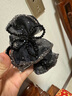 卡瑪倫（KAMALUN)發(fā)夾女2025新款蝴蝶結(jié)鯊魚(yú)夾優(yōu)雅氣質(zhì)抓夾顯發(fā)量發(fā)飾頭飾送女友 黑色閃星-品牌禮盒 曬單實(shí)拍圖