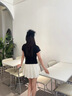 謎秀【安心品質(zhì)】木耳花邊V領(lǐng)T恤女2025夏季新款正肩顯瘦百搭短袖上衣 顯瘦黑 M 曬單實(shí)拍圖