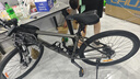 雷克斯雷克斯LAUX哪吒200Plus山地車(chē)自行車(chē)成人學(xué)生通勤鋁合金油碟24速 超亞木炭灰 27.5英寸 24速+標準版本 曬單實(shí)拍圖
