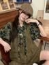 SNYDER WEAR2025夏季女套裝設(shè)計感寬松減齡時尚鏤空闊腿背帶短褲系帶碎花襯衫 黑色背帶褲+銀杏襯衫 S 推薦80-95斤 曬單實拍圖