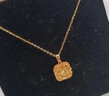 中國黃金（CHINA GOLD）黃金項(xiàng)鏈女足金小方糖吊墜鎖骨鏈掛墜七夕情人節(jié)禮物送女朋友老婆 足金小方糖吊墜 約1.4g【贈(zèng)925鏈】 曬單實(shí)拍圖