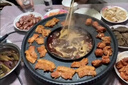 蘇貞電燒烤爐家用涮烤一體兩用烤肉盤(pán)電火鍋輕油少煙分離式烤肉鍋鴛鴦火鍋多功能韓式電烤盤(pán)烤肉烤串 綠色中號圓鍋【2-6人用】 曬單實(shí)拍圖