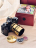LOMOGRAPHYLomogarphy Nour Triplet V 2.0/64 Bokeh Control 諾爾柔焦無反藝術(shù)鏡頭 黃銅版 索尼 E卡口 曬單實(shí)拍圖