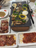 覓路者麥飯石烤肉盤電烤盤燒烤爐家用韓式鐵板燒烤肉煎鍋無煙不粘陶瓷烤串機(jī)煎烤鍋 特大號木紋把手麥飯石烤盤配擋油板大禮包 1層 曬單實(shí)拍圖
