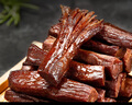 京東京造 手撕風(fēng)干牛肉干500g 約6成風(fēng)干內(nèi)蒙特產(chǎn)量販裝休閑減脂 口感稍軟 曬單實(shí)拍圖
