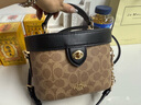 蔻馳（COACH）【品牌直供】coach女包Kay20盒子包老花單肩手提斜挎包送女友 CBQ35IMQRX卡其配黑色 曬單實(shí)拍圖