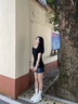 LDBE辣妹美式復(fù)古短袖t恤女夏季2025爆款小眾設(shè)計(jì)感顯瘦修身收腰上衣 黑色 L 【110-120斤】 曬單實(shí)拍圖