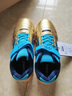 JOOLA尤拉專(zhuān)業(yè)兒童乒乓球鞋運動(dòng)鞋透氣防滑耐磨牛筋底訓練鞋防撞鞋頭 藍/金色 36 曬單實(shí)拍圖