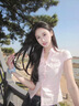AAISUP美式粉色正肩短袖襯衫女夏季2025新款辣妹設(shè)計(jì)感緊身收腰上衣潮 淺粉色 M 曬單實(shí)拍圖