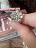 金宙18K金人工培育鉆石太陽花求婚鉆戒50分1克拉培育鉆戒七夕女友禮物 18K金培育鉆D/IGI證書禮盒 50分 曬單實(shí)拍圖