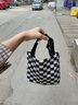 橙央高級感棋盤(pán)格子便當包小巧手拎飯盒袋上班族輕便零食手提小包包女 手提包大黑格 曬單實(shí)拍圖