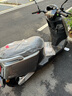 愛瑪電動(dòng)摩托車輝騰72V32AH長續(xù)航130KM高顏值外賣家用舒適出行智能電動(dòng)車 極地灰 曬單實(shí)拍圖