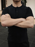 簡(jiǎn)束緊身短袖t恤男亨利領(lǐng)純色棉質(zhì)修身緊身T恤夏季美式休閑開(kāi)領(lǐng)打底衫 黑色 2XL （75-83kg左右） 曬單實(shí)拍圖