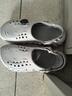CROCS卡駱馳洞洞鞋男鞋夏季款男士戶(hù)外沙灘鞋波波clog透氣包頭涼鞋拖鞋 207937-1FT/灰白色/ 42.5 (270mm) 曬單實(shí)拍圖