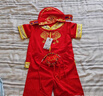 抓周禮寶寶一周歲衣服男童春秋抓周禮服女嬰兒童唐裝寶寶套裝中國風(fēng)薄款夏季春秋冬季過年服 紅色短袖歲歲平安(90碼配襪鞋帽) 曬單實(shí)拍圖