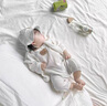 卿寶蓓嬰幼兒連體衣純棉套裝寶寶夏季薄款空調服外套爬服哈衣春秋外出服 米黃色【帽子+外套+背帶短褲】 73cm 適合3-6個月 曬單實拍圖